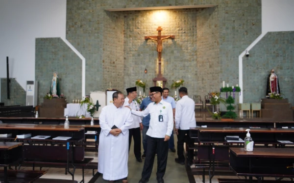 Thumbnail Persiapan 100 Persen, Gereja di Surabaya dan Sidoarjo Siap Gelar Natal 2025