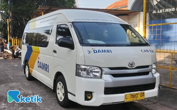 Thumbnail Berita - Libur Nataru, Minibus DAMRI Siap Antar Wisatawan Menuju Bromo