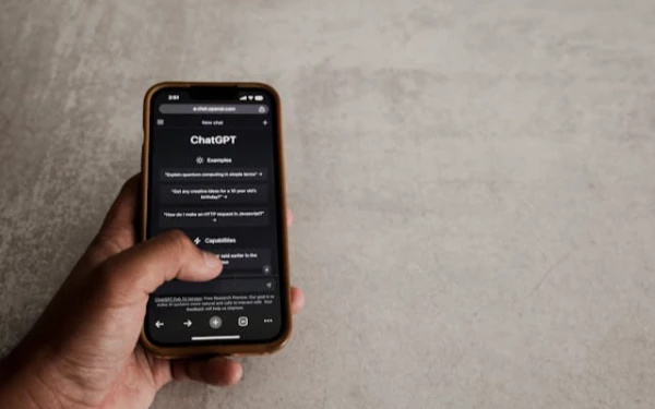 Thumbnail Berita - Tips Membuat CV Menarik dengan Bantuan ChatGPT, Cocok untuk Lulusan Baru