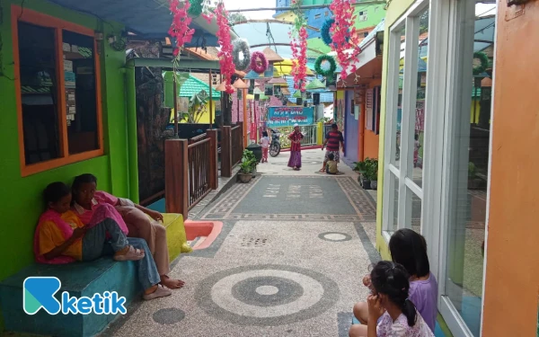 Thumbnail Kampung Warna-Warni Jodipan, Dari Kampung Kumuh Jadi Ikon Wisata Kota Malang