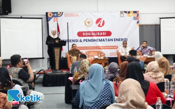 Thumbnail Berita - Anggota DPR RI Fraksi PDIP Dorong UMKM Jombang Terapkan Hemat Energi Demi Daya Saing Harga