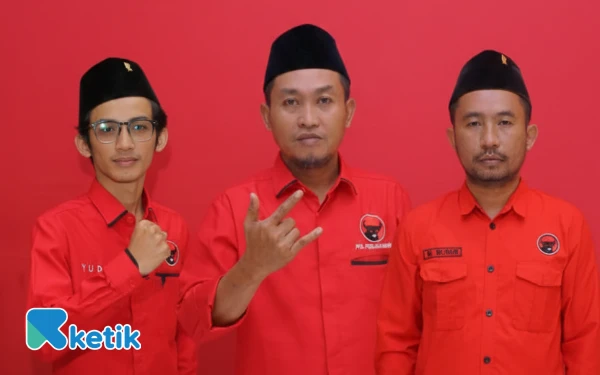 Thumbnail Berita - Perkuat Basis Ideologis, Tiga Mantan Ketua GMNI Resmi Masuk Kepengurusan PDI Perjuangan Bondowoso