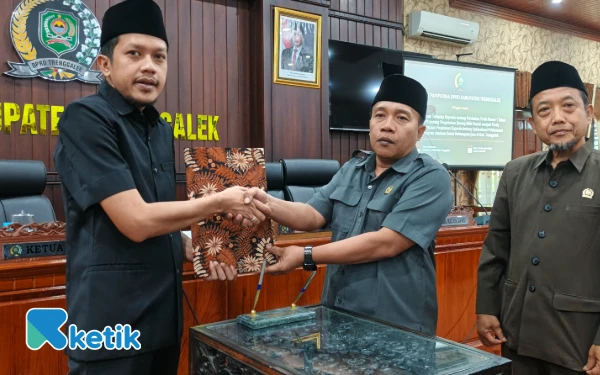 Thumbnail Berita - DPRD Trenggalek Akhiri Kegiatan 2025 dengan Penetapan Perda Pengelolaan Barang Milik Daerah