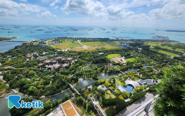 Thumbnail Berita - [FOTO] Liburan ke Singapura, Eksplor Rooptop Marina Bay Sands, Best View!