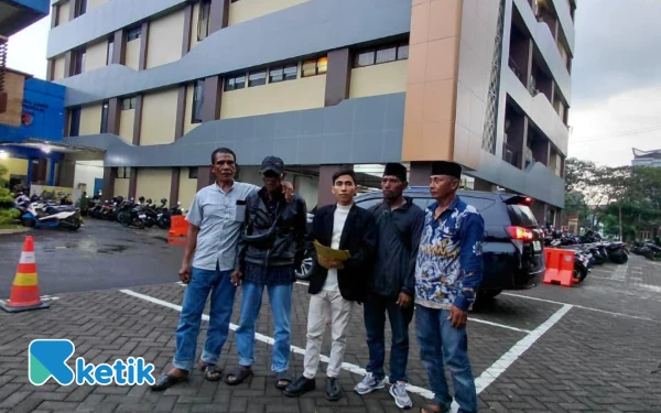 Thumbnail Berita - Kasus Dugaan Penggelapan Dana Rumpon Petronas Rp21 Miliar Belum Naik Penyidikan, Nelayan Bakal Demo Polda Jatim