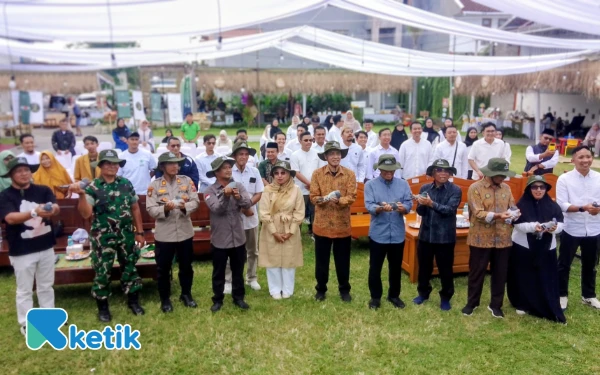 Thumbnail Berita - Wabup Tulungagung Buka Pasar Tumbuh Eco Green Festival dan Pelantikan Ketua SUMU