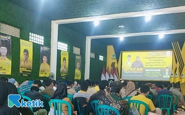 Thumbnail Berita - Tampung Aspirasi di Bondowoso, Golkar Dialog dengan PPPK-Honorer Bahas soal Kepastian Kerja