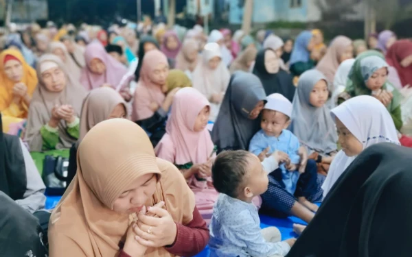 Thumbnail Berita - Majelis Washolna Ponpes An Nur Azzahra Tempeh Sediakan Voucher Umroh Senilai 1,5 Miliar