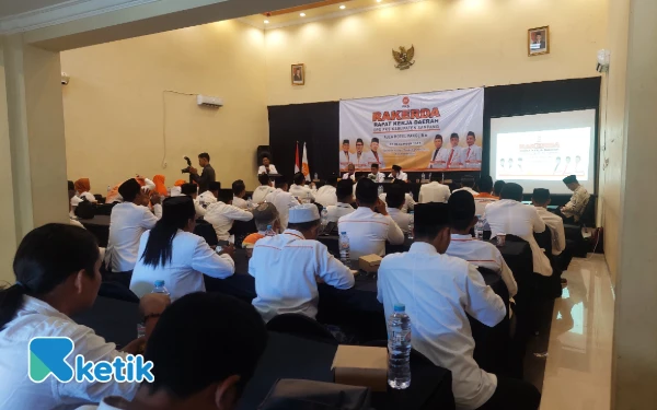 Thumbnail Berita - DPD PKS Sampang Gelar Rakerda 2025, Fokus Perkuat Kader dan Pelayanan Publik