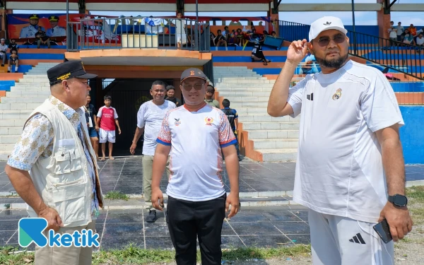 Thumbnail Berita - Blusukan Ketua KONI Malut ke GOR Halsel, Iksan: Pembinaan Olahraga Tidak Boleh Terhenti