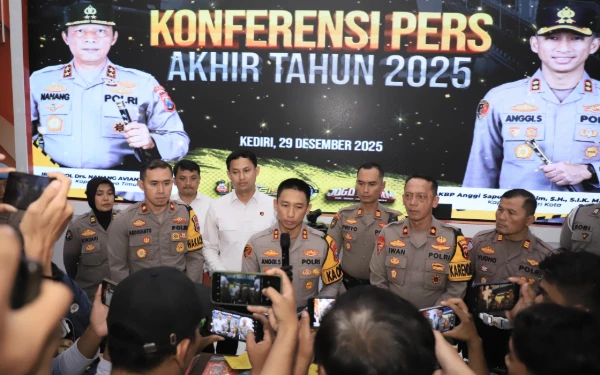 Thumbnail Berita - Polres Kediri Kota Paparkan Capaian Kinerja Selama Tahun 2025, Angka Kriminalitas Naik