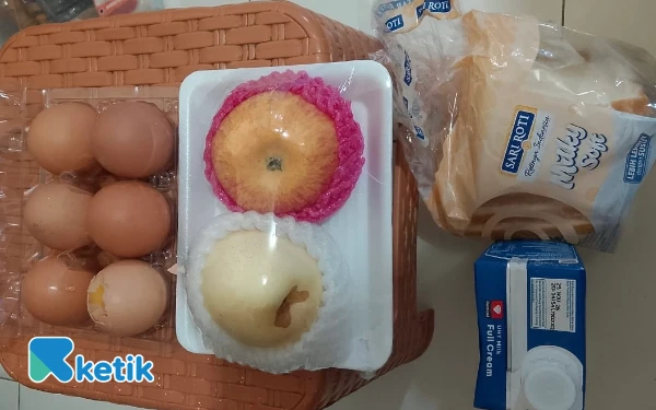 Thumbnail Berita - SPPG Plosokerep Kota Blitar Disorot, Telur Mentah Dibagikan ke Siswa SMKN 1 Blitar