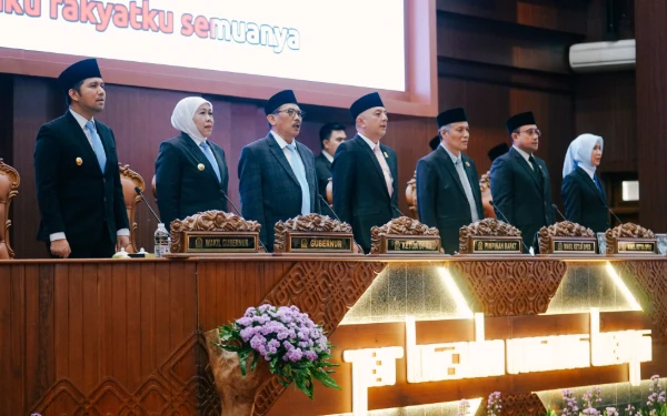 Thumbnail Gubernur Khofifah dan DPRD Jatim Sepakati Enam Perda Strategis, Komitmen Kepastian Hukum dan Penguatan BUMD