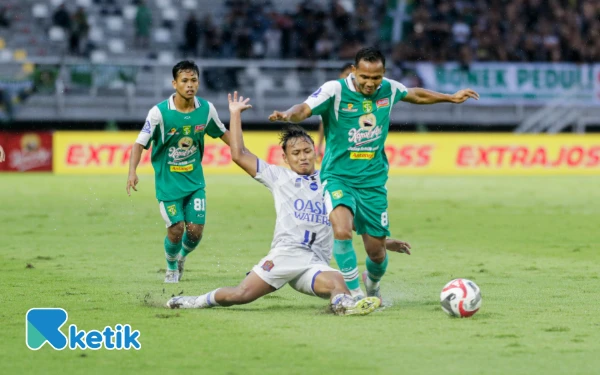 Thumbnail Tanpa Marselino Ferdinan, Oktafianus Fernando Rayakan Natal Sederhana Bersama Keluarga