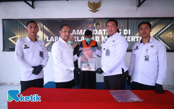 Thumbnail Berita - Petugas Lapas Mojokerto Berhasil Gagalkan Penyelundupan Sabu lewat alat vital Pengunjung Perempuan