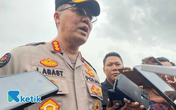 Thumbnail Sempat Dicari Polda Jatim, Pelaku Pengusiran Nenek Elina Menyerahkan Diri