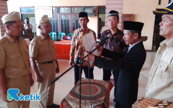 Thumbnail Berita - Penyegaran, Kades Trenceng Lantik Kasun dan Kasipem Baru