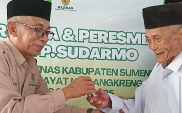 Thumbnail Berita - Tutup Tahun 2025 dengan Berkah, BAZNAS Sumenep Resmikan Program Bedah Rumah di Desa Meddelen