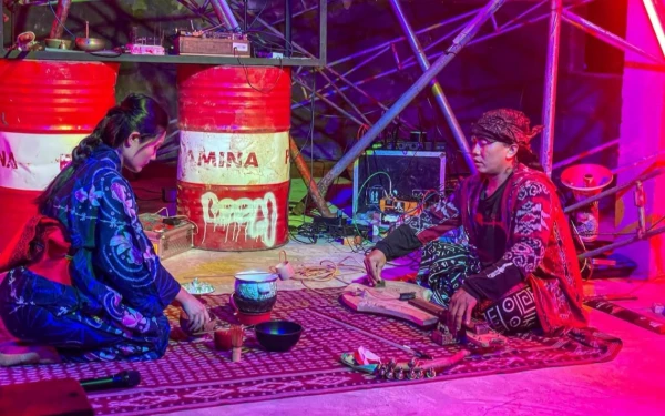 Thumbnail Berita - Pertunjukan Seni Siundtoloyo Tuban Sajikan Kolaborasi Budaya Lintas Negara Indonesia dan Jepang