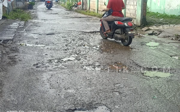 Thumbnail Pemkab Lebak Respons Jalan Rusak, Bhakti Manunggal Diperbaiki 2026