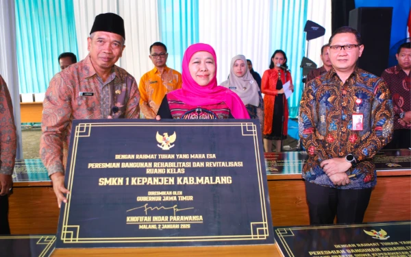 Thumbnail Gubernur Khofifah Resmikan Revitalisasi 38 SMA/SMK dan SLB di Malang Raya