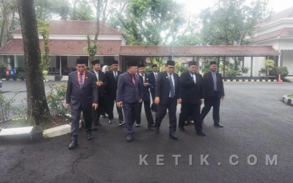 Thumbnail Berita - Wabup Lebak Amir Hamzah Ungkap Peran Strategis Kemenag di Berbagai Sektor