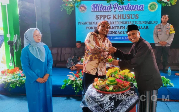 Thumbnail Berita - Milad Pertama, SPPG Khusus Pesantren Al Azhaar Gelar Tasyakuran Sederhana