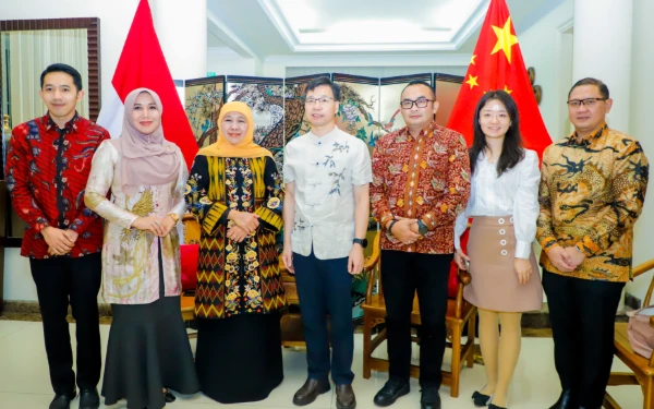 Thumbnail Gubernur Khofifah dan Konjen RRT Kuatkan Kerja Sama Peningkatan SDM dan Perdagangan