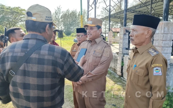 Thumbnail Berita - Bupati Aceh Singkil ke PPPK: Tak Berkinerja Baik, Tidak Layak Dipertahankan!