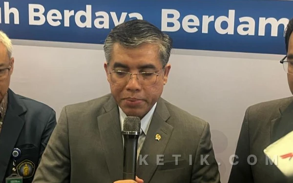 Thumbnail Berita - Buka-bukaan Menaker Soal Target 19 Juta Lapangan Kerja: Satu Kementerian Sudah Serap 2 Juta Tenaga Kerja