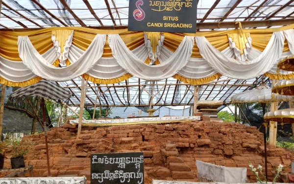 Thumbnail Berita - Catatan Mahasiswa KKM 101 UIN Malang di Reruntuhan Candi Srigading