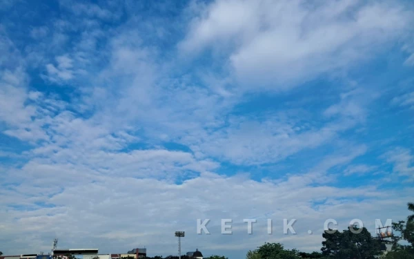 Thumbnail Kota Surabaya dan Tulungagung Diprakirakan Berawan 6 Januari 2026, Cek Info Cuaca Jawa Timur