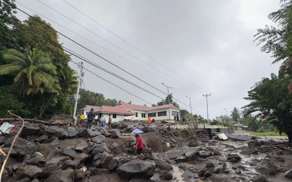 Thumbnail Banjir Bandang di Sitaro Sulut Tewaskan 16 Orang, Status Darurat Ditetapkan