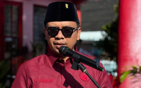 Thumbnail Berita - Ketua PDIP Kabupaten Probolinggo Tolak Pilkada Lewat DPRD: Pengkhianatan Kedaulatan Rakyat