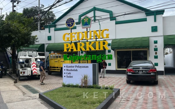Gedung Parkir Kayutangan Beroperasi, Pelaku Usaha: Kawasan Lebih Bersih, Tapi Omzet Masih Stabil