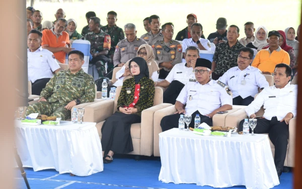 Thumbnail Berita - Kediri Ikut Peringati Swasembada Pangan Nasional, Wali Kota Vinanda Turut Ambil Bagian