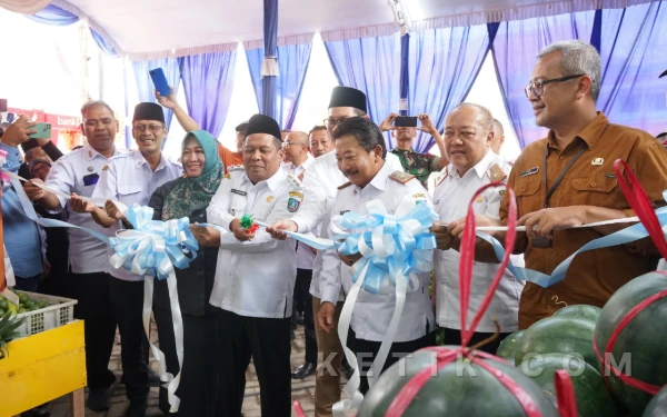 Thumbnail Berita - Pasar Buah Ploso Jombang Resmi Beroperasi, Pemkab Terapkan Aturan Tertib-Digitalisasi Retribusi