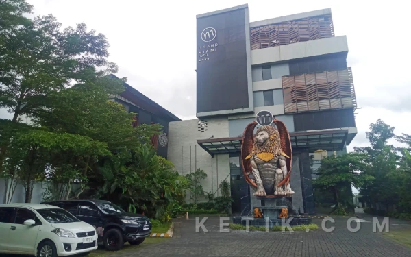 Thumbnail Hadirkan Nuansa Alam Malang Selatan, Grand Miami Hotel Jadi Favorit Wisatawan untuk Beristirahat di Kepanjen