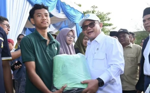 Thumbnail Kemendikdasmen Pastikan Pembelajaran Tetap Berjalan di Sekolah Terdampak Bencana