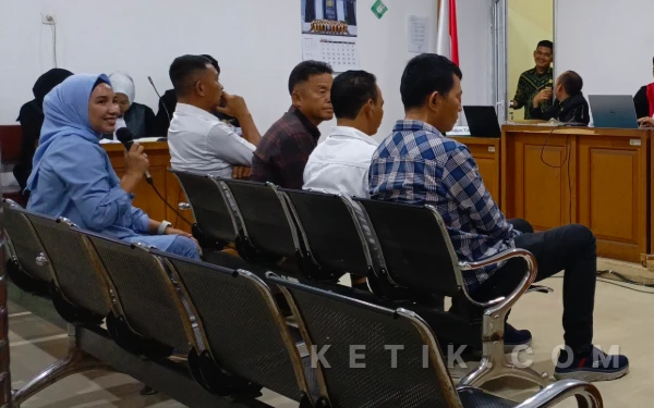 Thumbnail Kesaksian Istri Wabup Empat Lawang di Sidang Korupsi APAR: Saya Tandatangani Karena Titipan