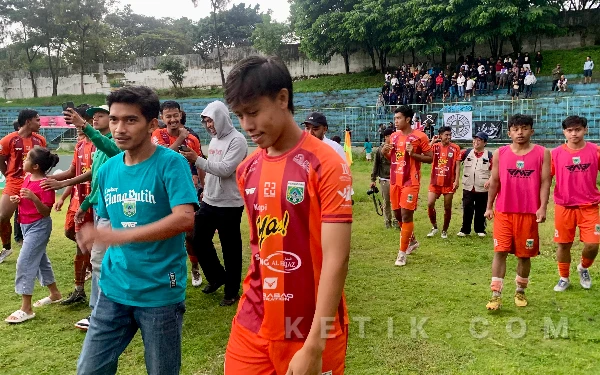 Thumbnail Berita - Imbang Lawan Unesa FC, Persikoba Kota Batu Lolos Dramatis ke Babak 16 Besar Liga 4