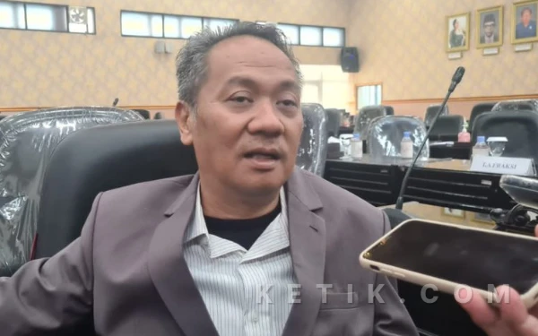 Thumbnail Berita - Pemangkasan Tenaga Outsourcing di Pemkot Blitar Disorot Ketua DPRD, Pelayanan OPD Terancam Timpang