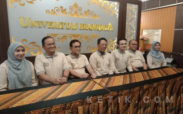 Thumbnail Berita - Cerita di Balik Dies Natalis ke-52 FKUB, Saat Dokter 'Banting Stir' Jadi Anggota DPR dan Wali Kota