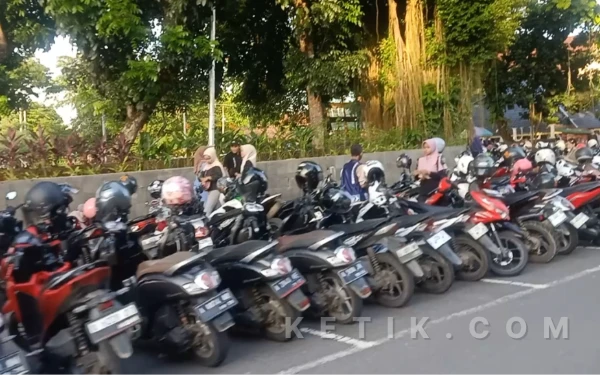 Tegaskan Aturan Karcis dan Sopan Santun, Pengelola Parkir Alun-alun Rangkasbitung Jamin Keamanan Pengunjung
