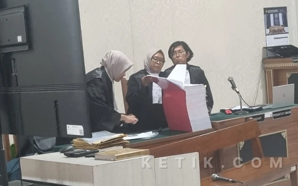 Thumbnail Berita - Tebal BAP Kasus Sri Purnomo Lampaui 40 Cm, Akankah Amunisi Jaksa Mampu Seret Nama-Nama Baru?