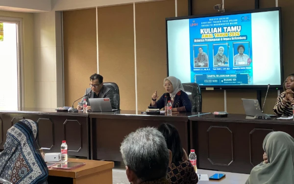 Thumbnail Berita - Awali Tahun Akademik, Magister Sosiologi UMM Bedah Diskursus Pembangunan di Dunia Ketiga