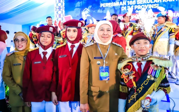 Thumbnail Berita - Terbanyak se-Indonesia! 26 Sekolah Rakyat di Jatim Telah Beroperasi, Gus Ipul Puji Gubernur Khofifah