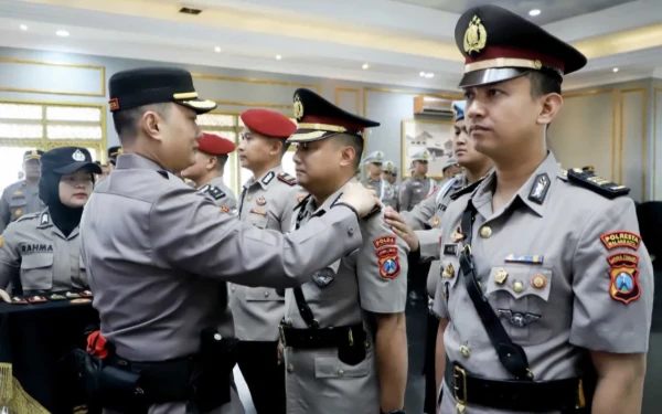 Thumbnail Polresta Malang Kota Gelar Sertijab Tiga Kasat, Termasuk Kasatreskrim dan Kasatlantas