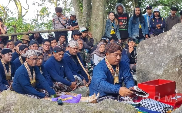 Thumbnail Berita - Kawal Labuhan Ageng Merapi 2026, Pemkab Sleman Siapkan Koneksi Wi-Fi