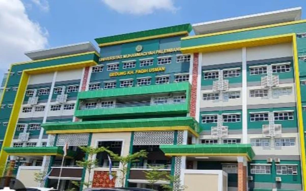 Thumbnail Berita - UMP Nonaktifkan Sementara Dosen FH, Rektor Tegaskan Tunggu Putusan Hukum Tetap